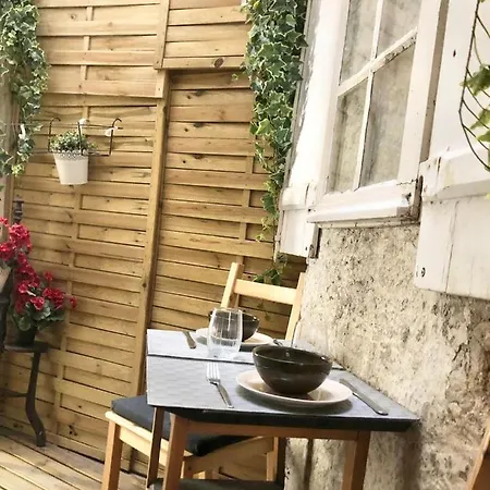 Now Bastidor Jovial Hostel *