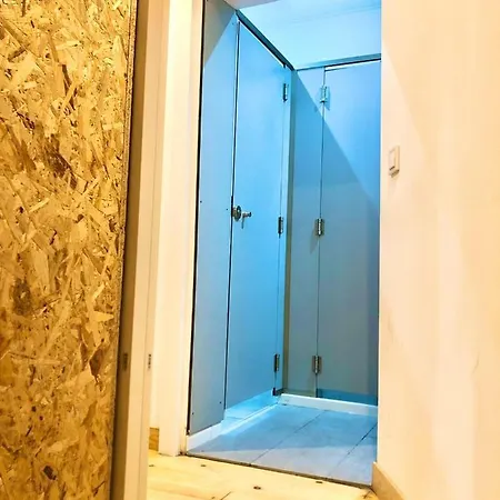 Now Bastidor Jovial Hostel Lisbon